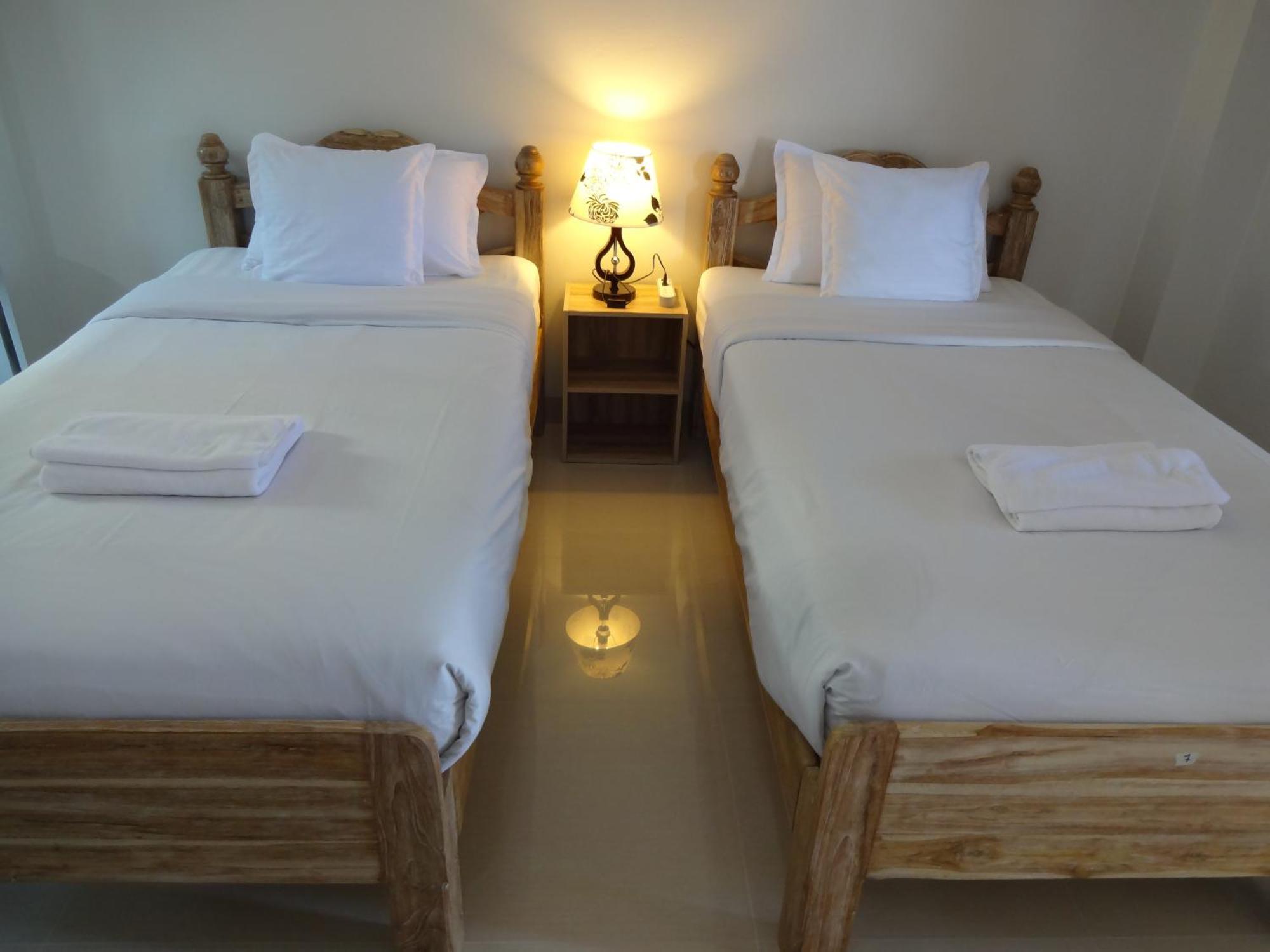 Rena House Chiang Mai Hotel Bagian luar foto