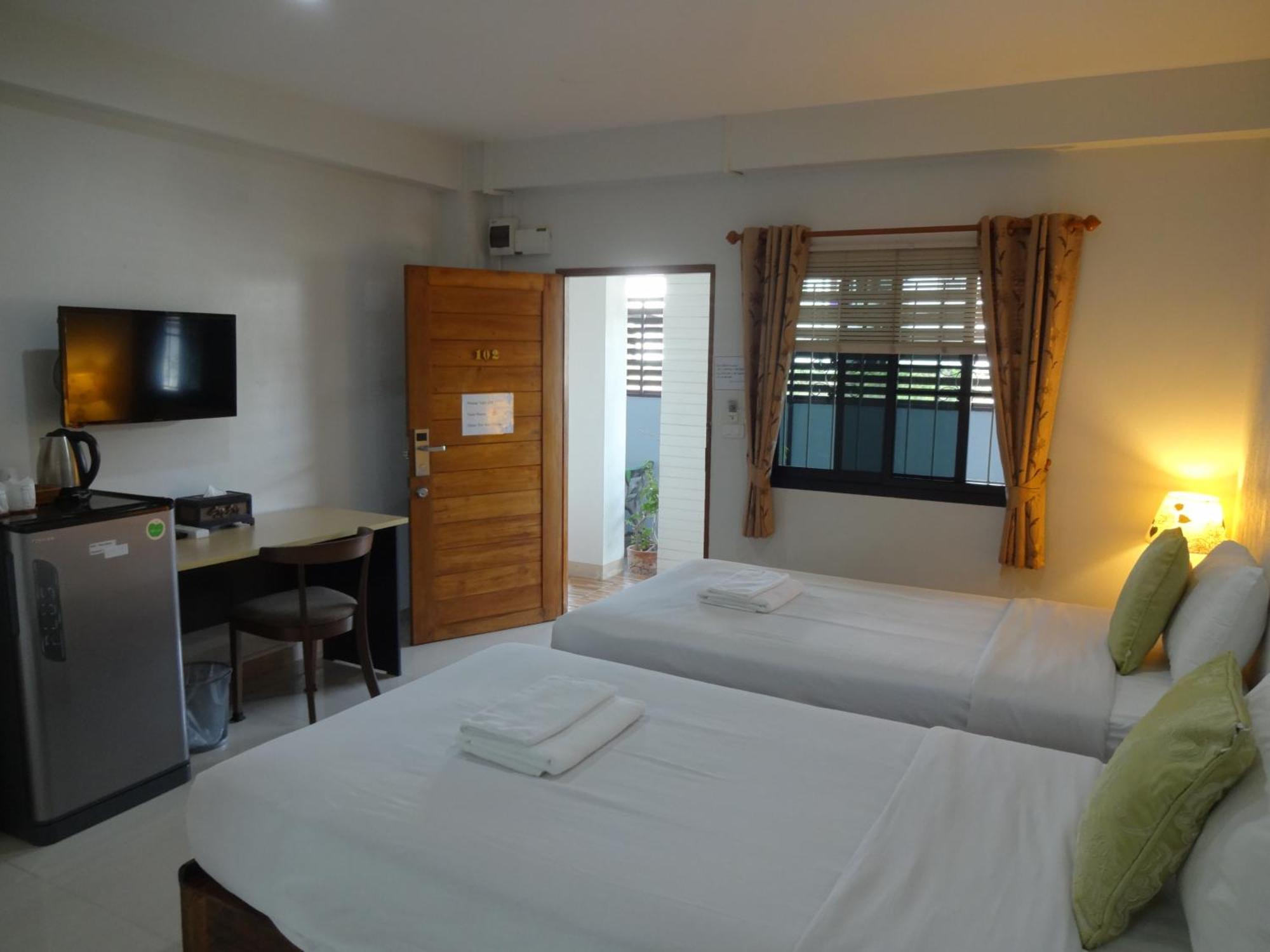 Rena House Chiang Mai Hotel Bagian luar foto