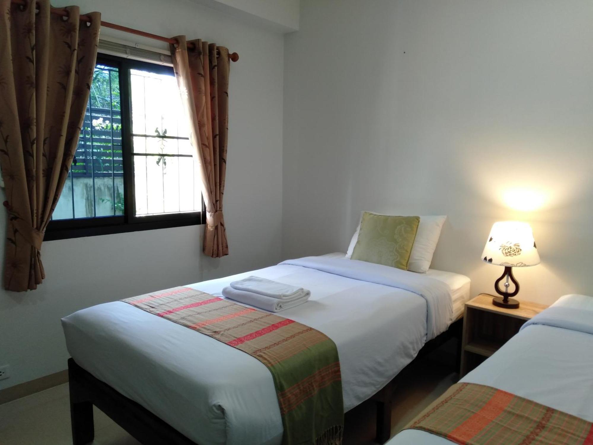 Rena House Chiang Mai Hotel Bagian luar foto