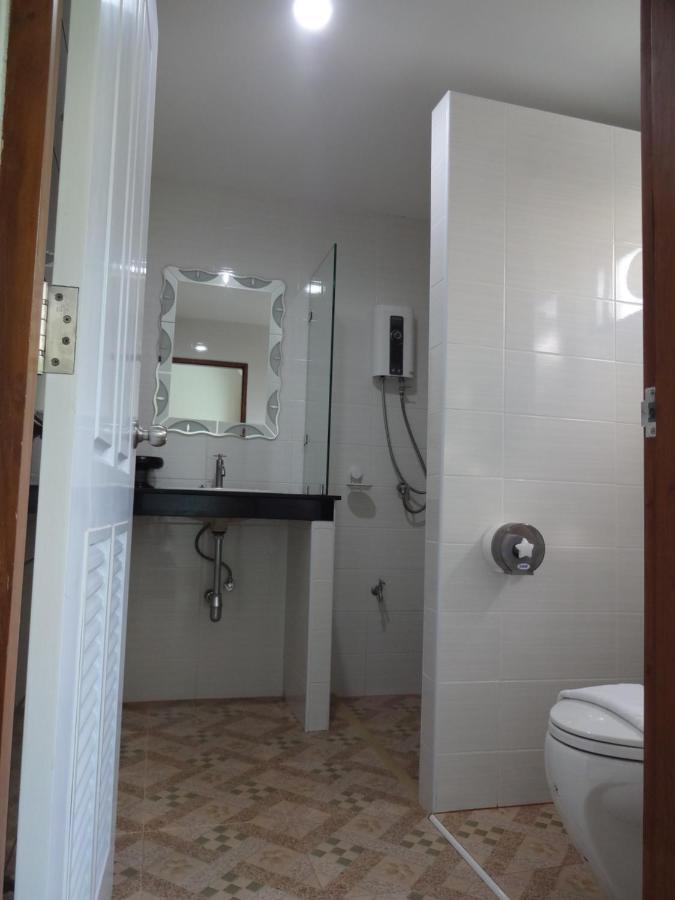Rena House Chiang Mai Hotel Bagian luar foto